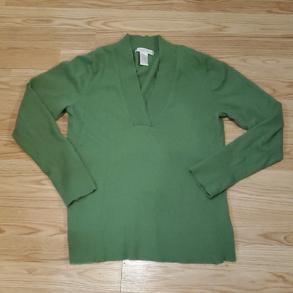Sarah Spencer Angora Wool Blend V-Neck Sweater Small